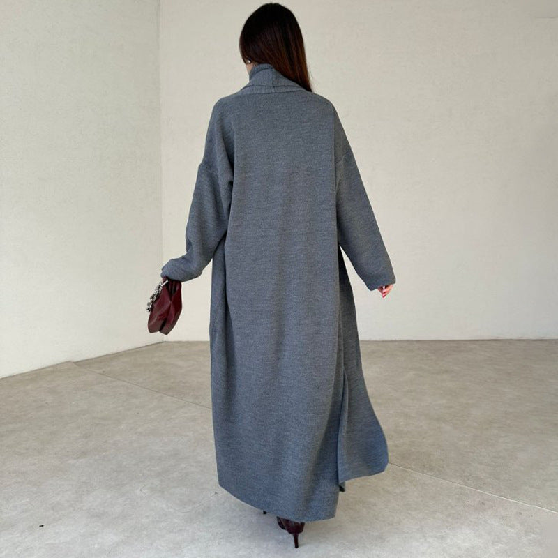 Livia – High-Neck Strickkleid & Cardigan-Set