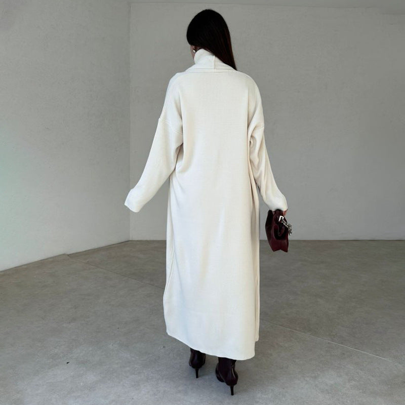 Livia – High-Neck Strickkleid & Cardigan-Set