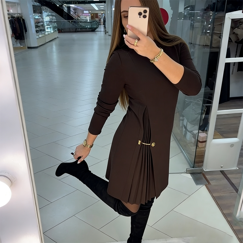 Isabelle – Elegants Kleid mit plissiertem Akzent