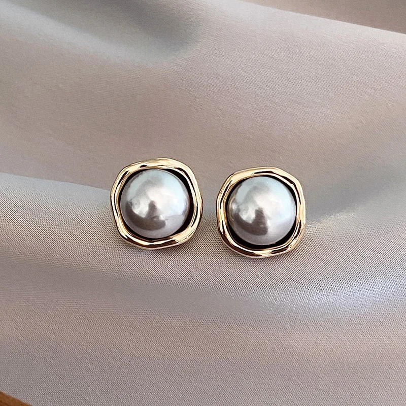 Elegante Vintage-Ohrringe mit Perlen