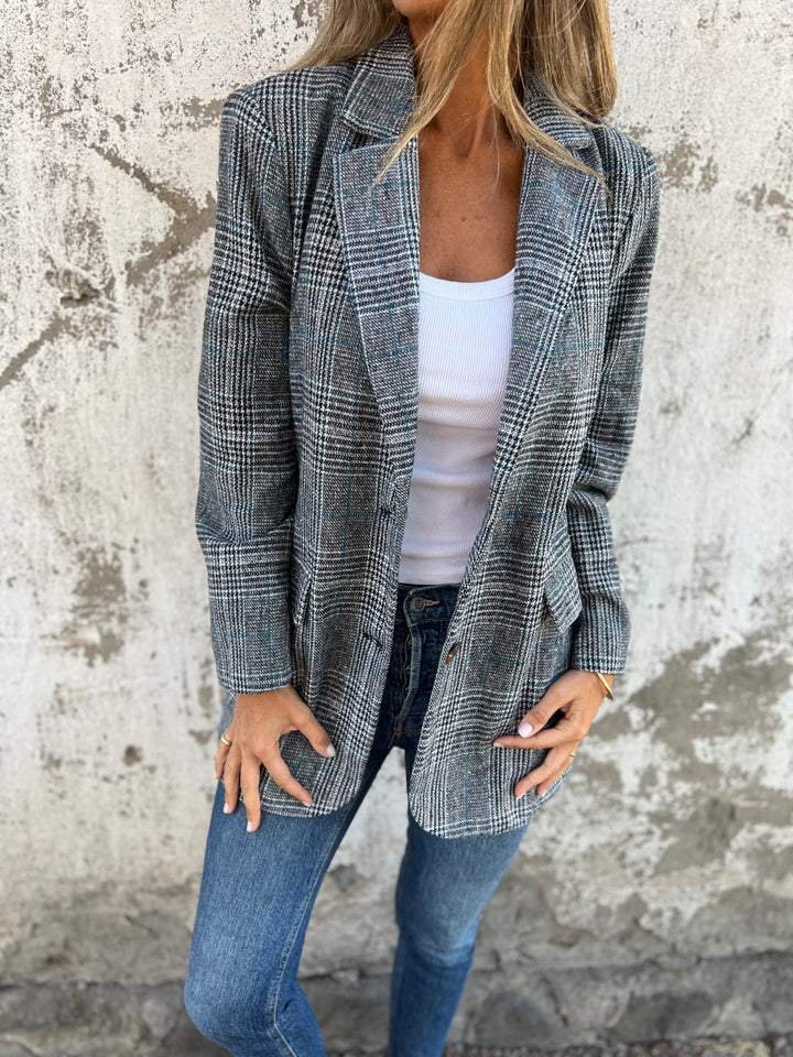 Elaina – Eleganter karierter Winterblazer