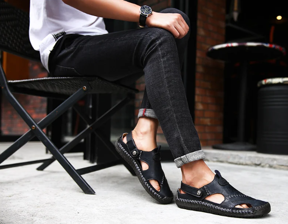 Klassische Ledersandalen