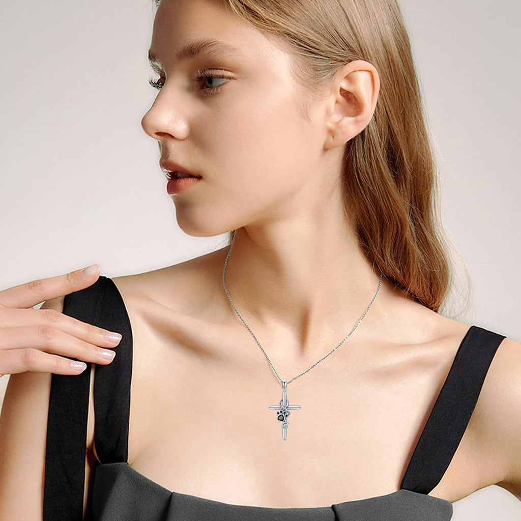 Halskette mit Tatze und Kreuz in Silber