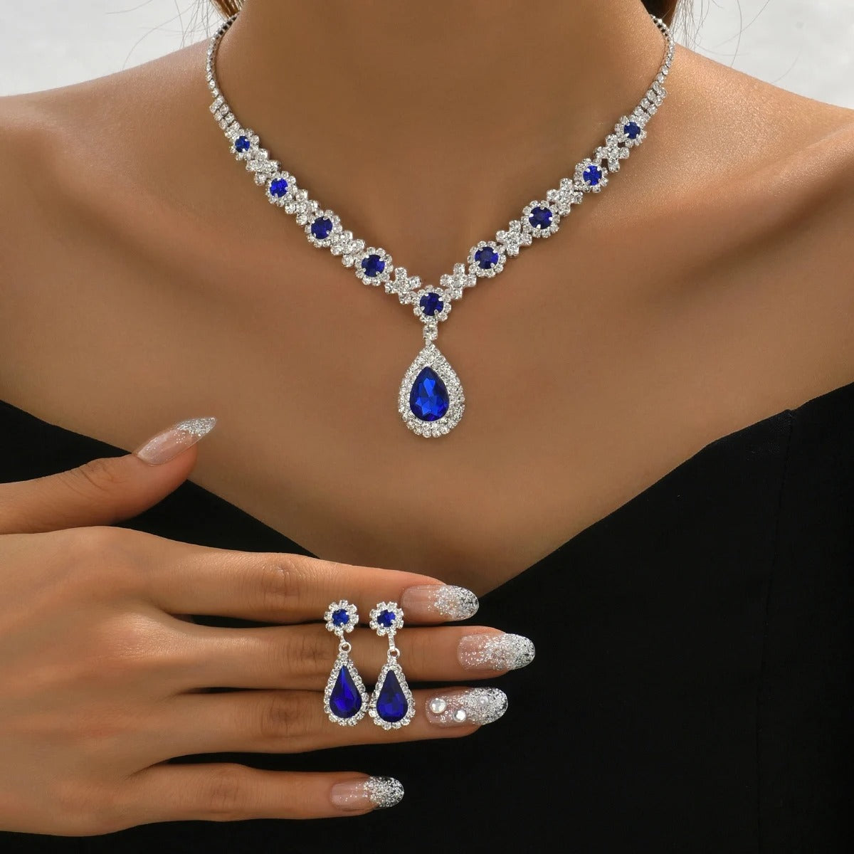 Kaylee™ – Kristallhalskette mit Ohrring-Set (1+1 GRATIS)