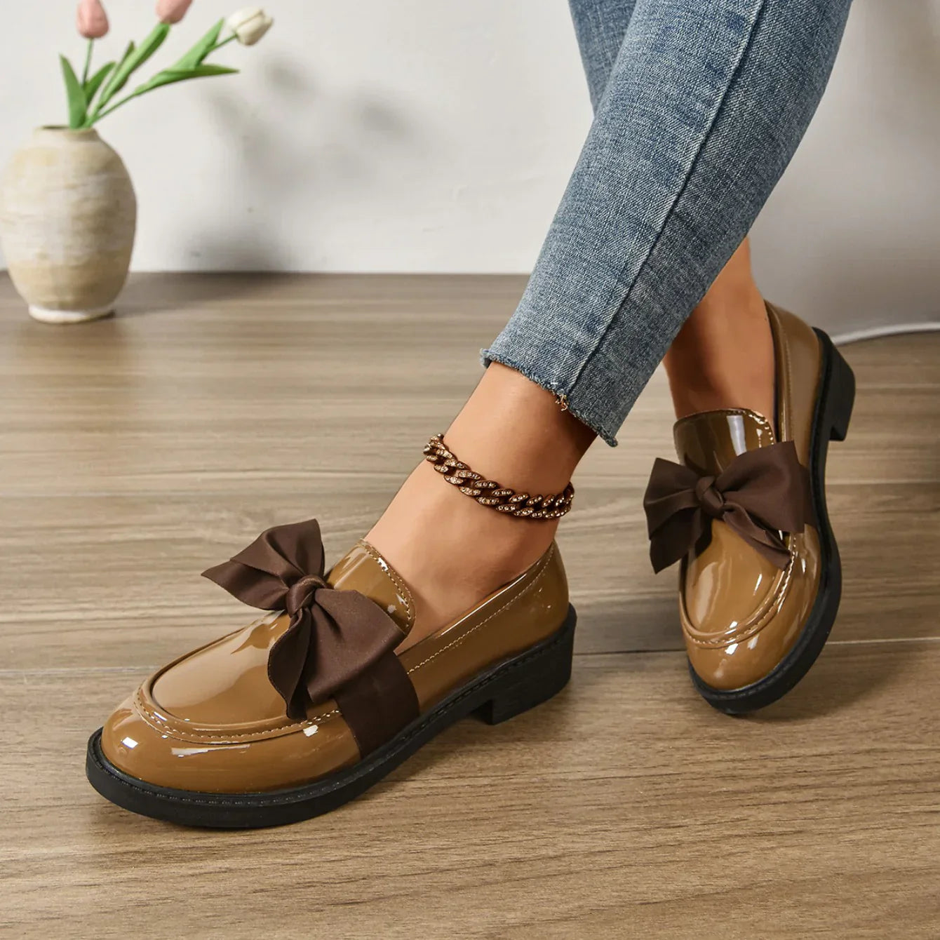 Lorella | Rutschfeste Slip-on-Schuhe mit runder Spitze