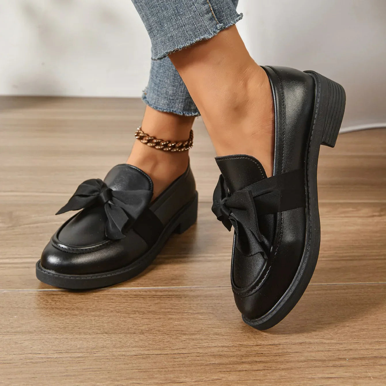 Lorella | Rutschfeste Slip-on-Schuhe mit runder Spitze