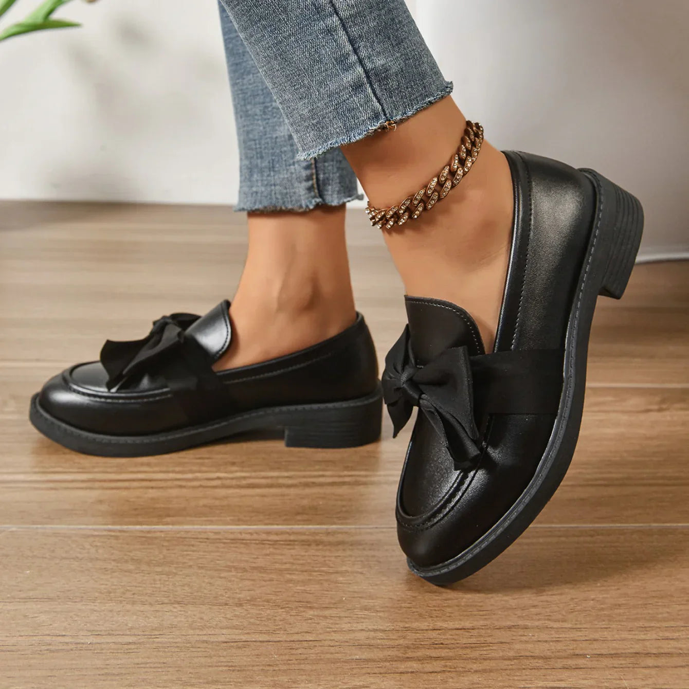 Lorella | Rutschfeste Slip-on-Schuhe mit runder Spitze
