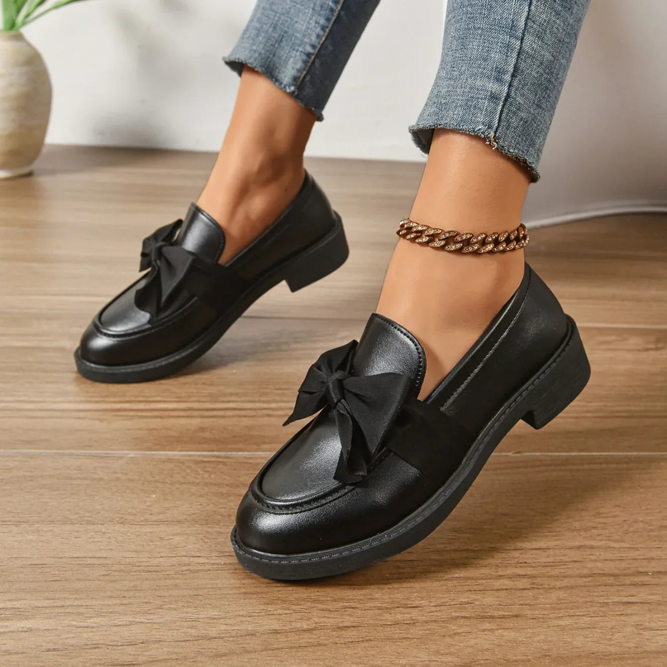 Lorella | Rutschfeste Slip-on-Schuhe mit runder Spitze