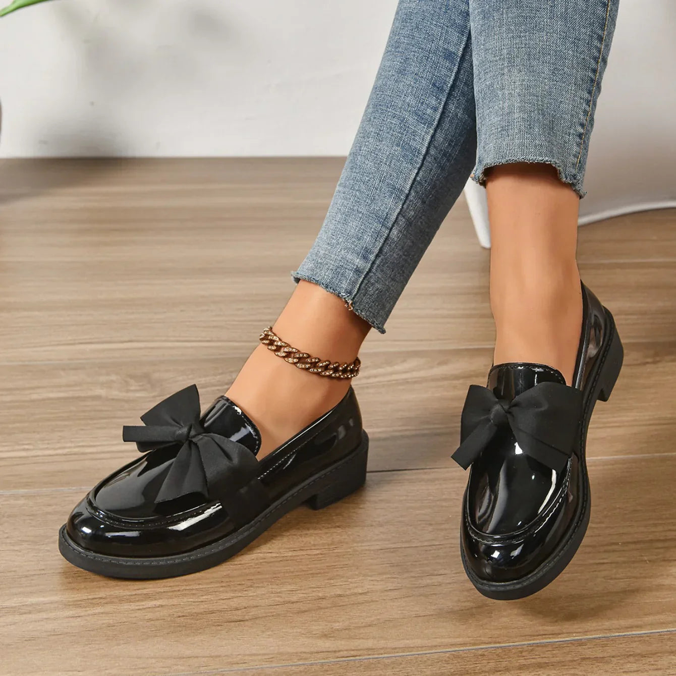 Lorella | Rutschfeste Slip-on-Schuhe mit runder Spitze