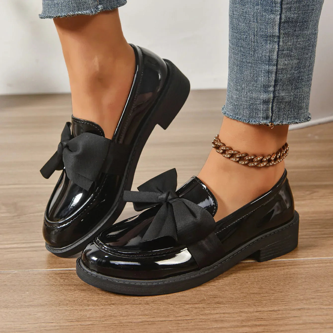 Lorella | Rutschfeste Slip-on-Schuhe mit runder Spitze