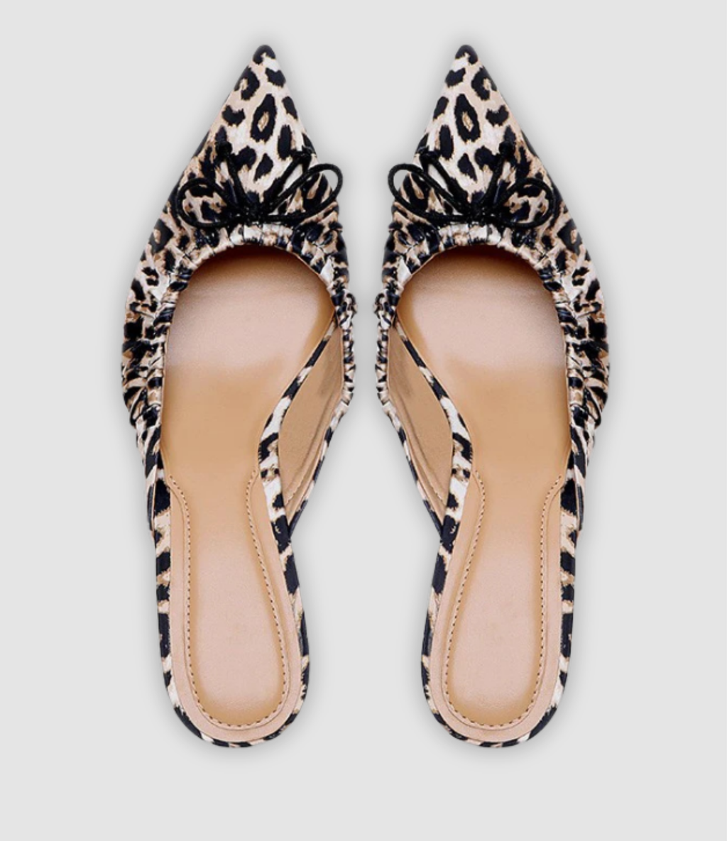Cleo - Leoparden-Mules mit Schmetterlingsknoten