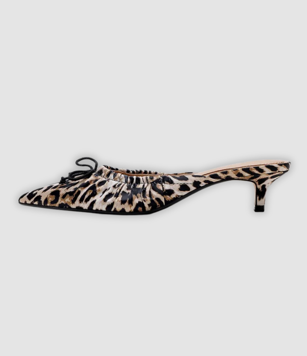 Cleo - Leoparden-Mules mit Schmetterlingsknoten