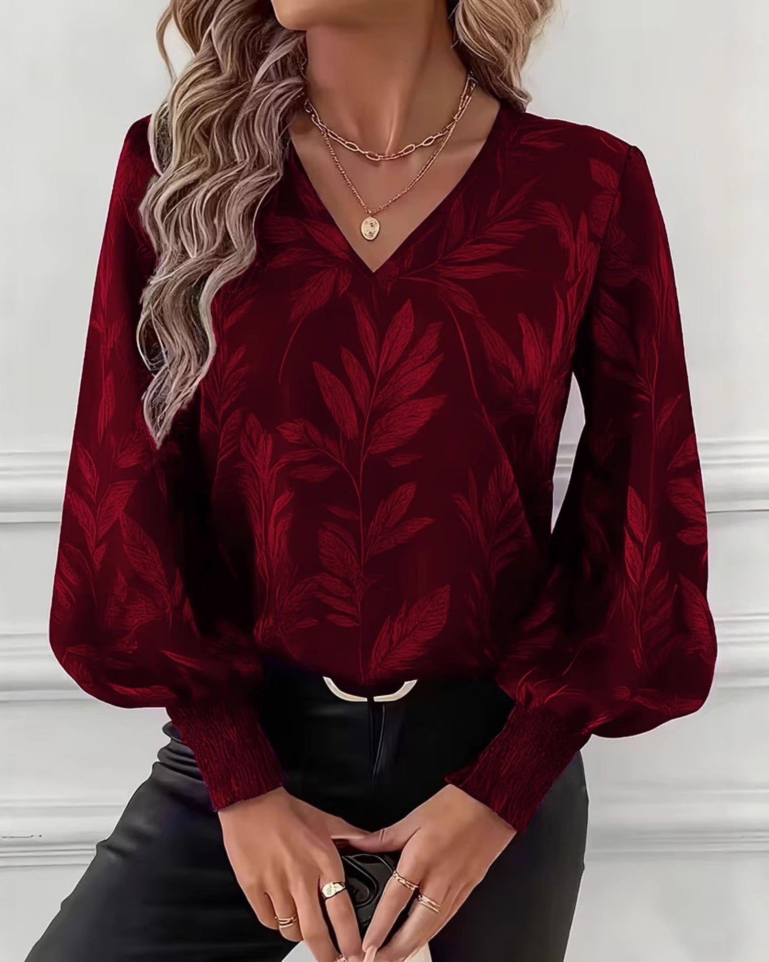 Ruchama | Eleganti Langarm-Bluse mit Blattmuster