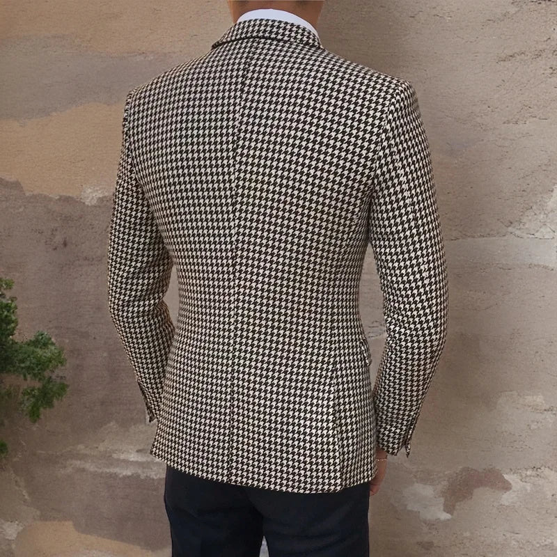 EIK I LÄSSIGER KARIERTER BLAZER
