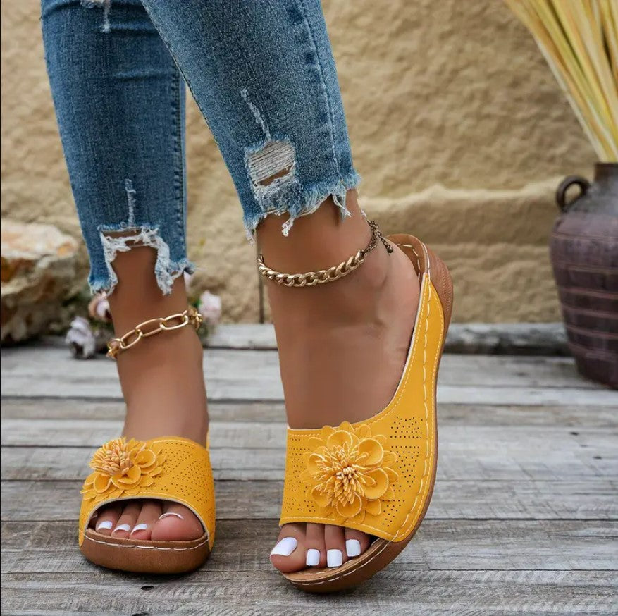 Flora | Orthopädische Sandalen mit Blumenmotiv