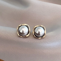 Elegante Vintage-Ohrringe mit Perlen