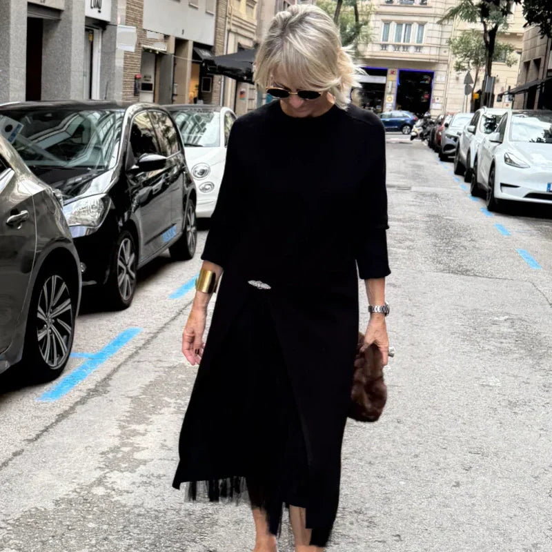 Helena – Elegants gestrickts Midikleid mit Seitenschlitz