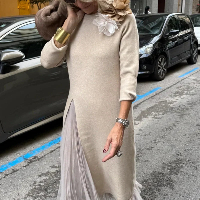 Helena – Elegants gestrickts Midikleid mit Seitenschlitz